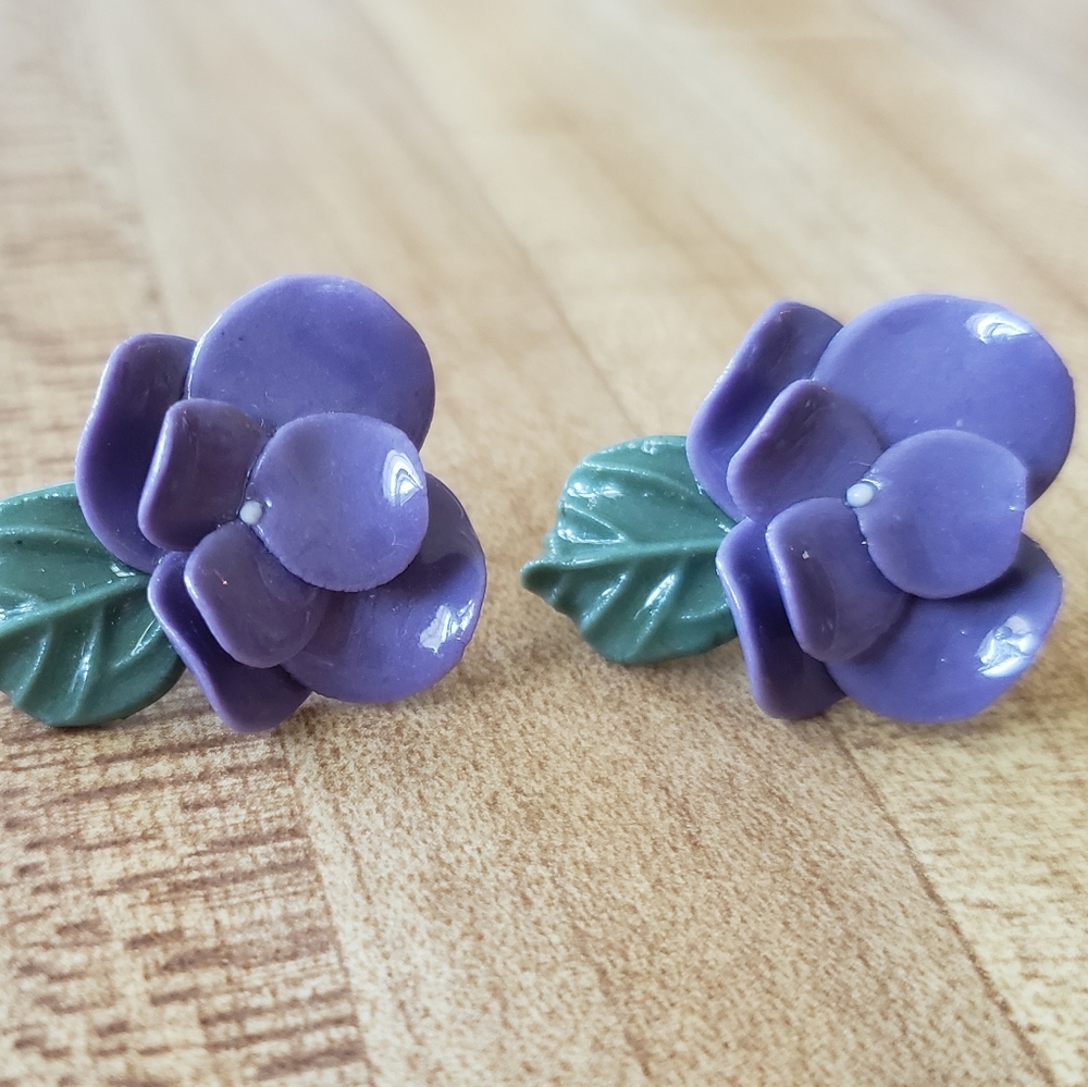 Vintage Hyacinth Stud Earrings